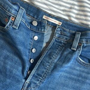 LEVI’S RIBCAGE STRAIGHT ANKLE